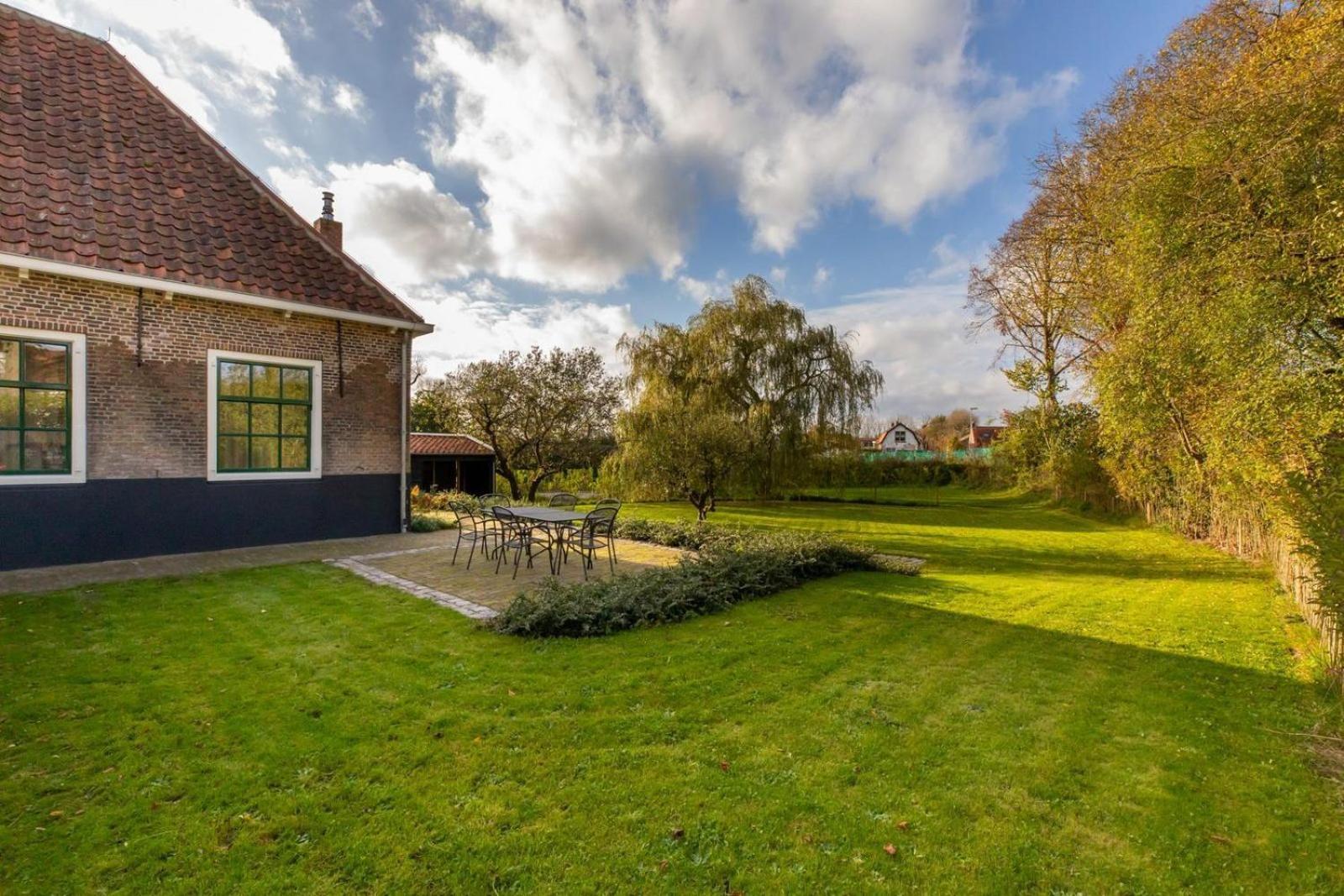 Vakantiehuis 'Boerderij Molenhof' - Stationsweg 5 | Heinkenszand Buitenkant foto